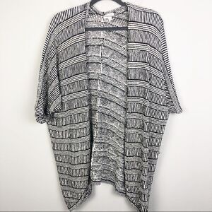 CHARMING CHARLIE | Kimono Style Cardigan Striped